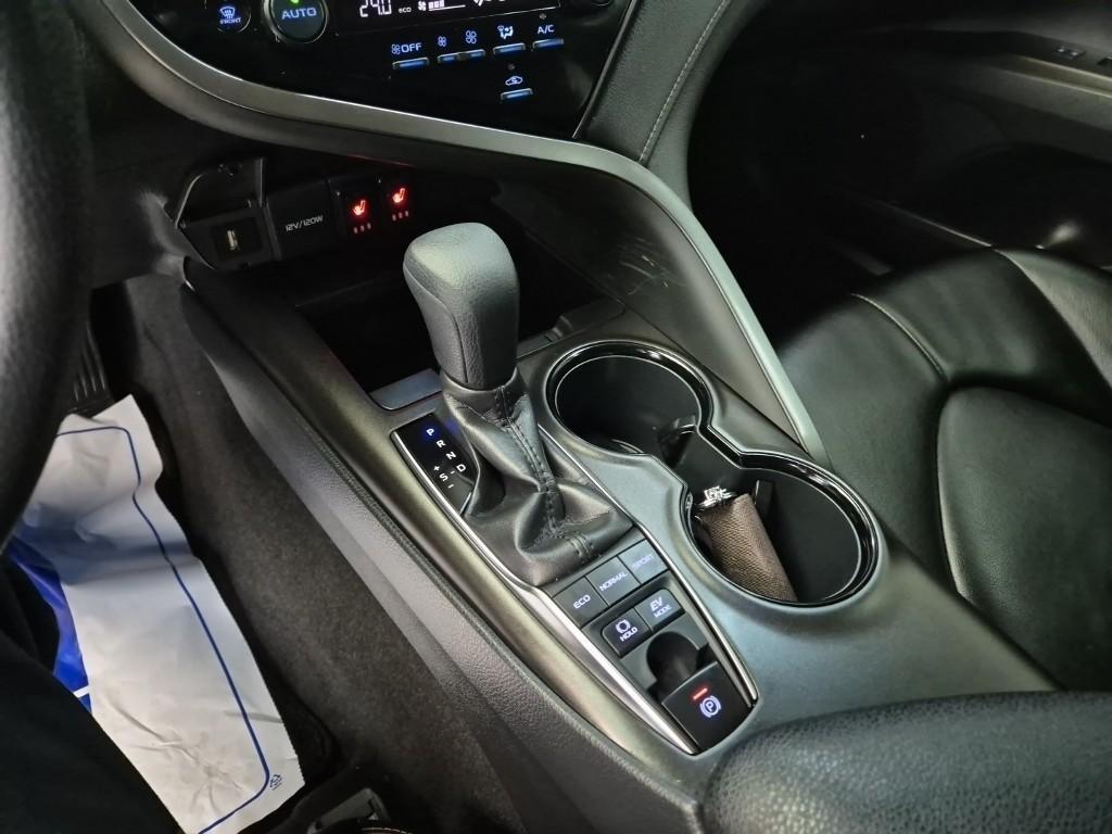 Toyota Camry - Vista 8