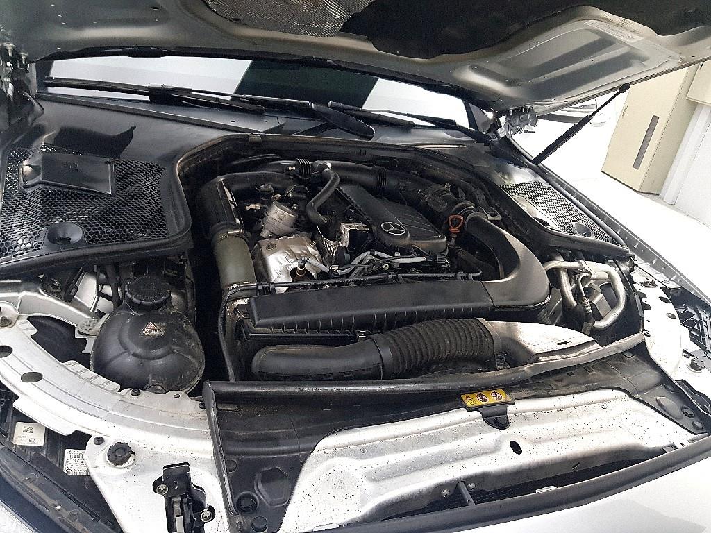 Mercedes Benz C Class - Vista 6