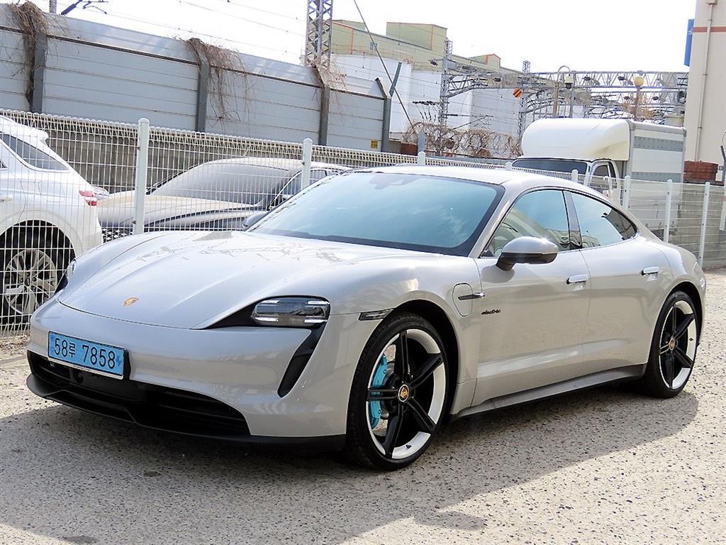 Porsche Taycan - Vista 2