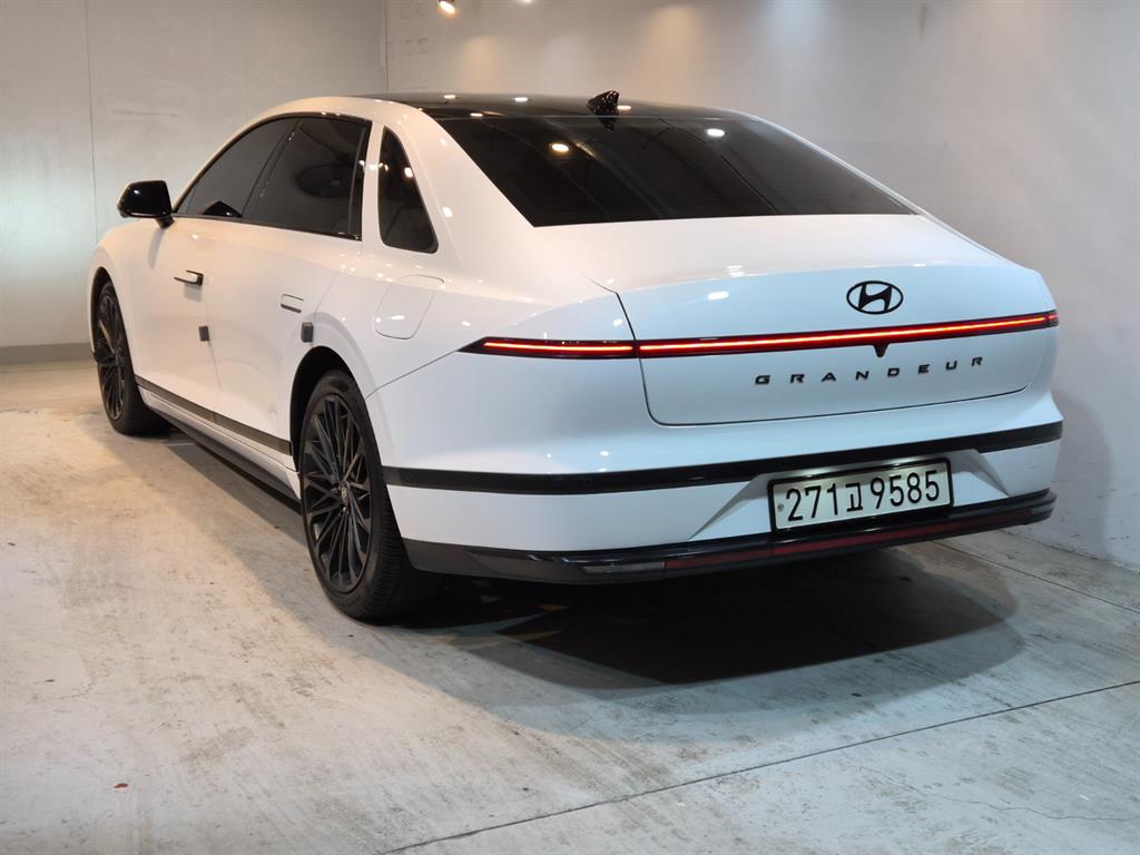 HYUNDAI Grandeur - Vista 4