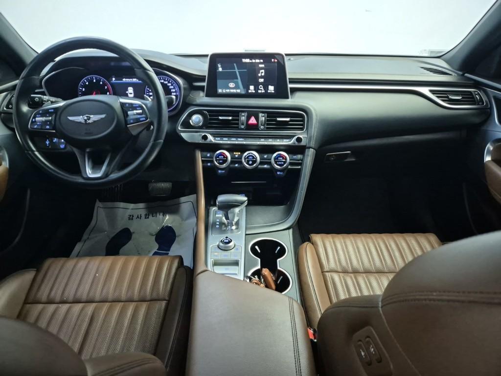 Genesis G70 - Vista 7