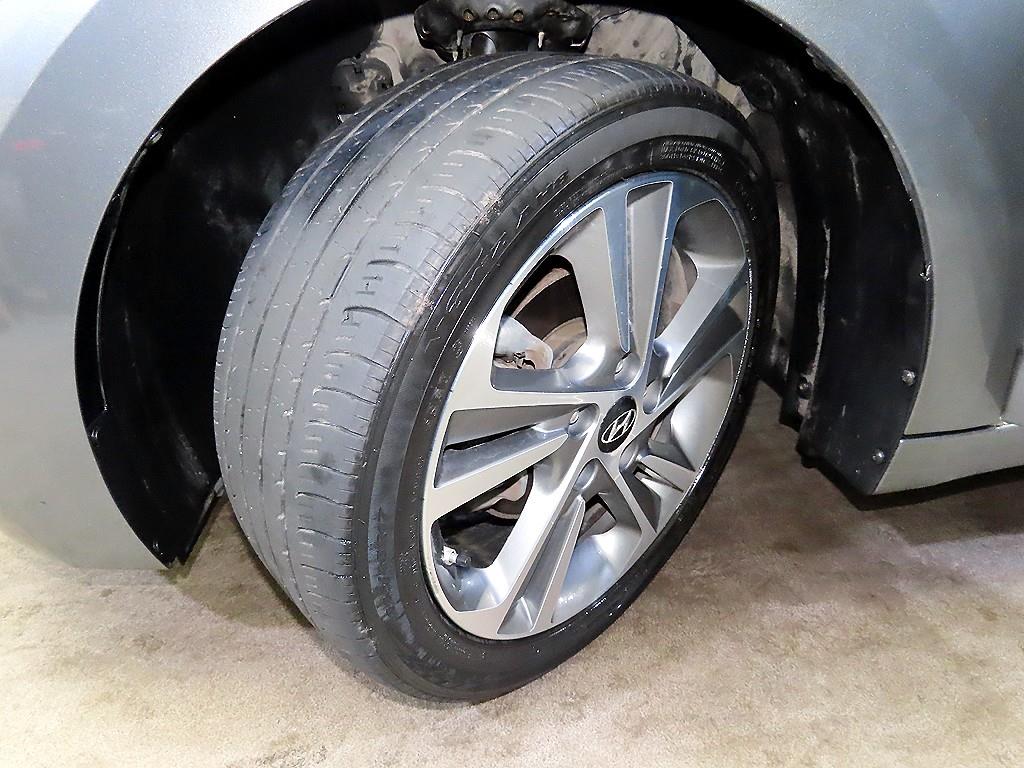 HYUNDAI Avante 2017 Gris - Importación desde Corea - HF Imports Iquique - Foto 19