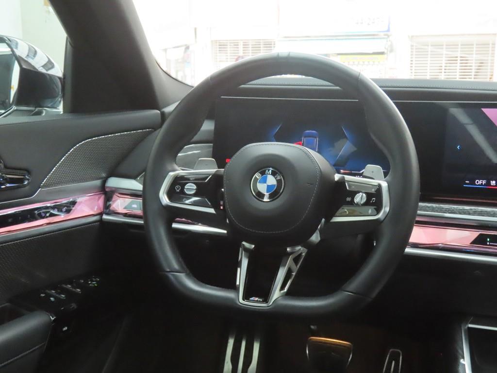 BMW 7 Series 2024 Negro - Importación desde Corea - HF Imports Iquique - Foto 18