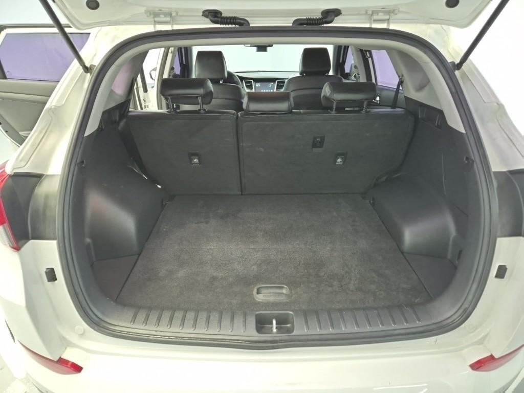 HYUNDAI Tucson - Vista 7