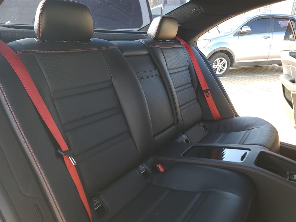 Mercedes Benz CLS Class - Vista 11