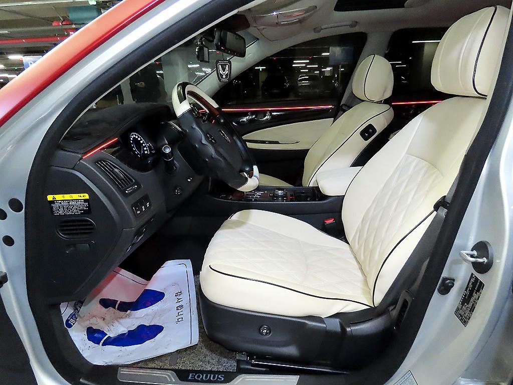 HYUNDAI Equus - Vista 6