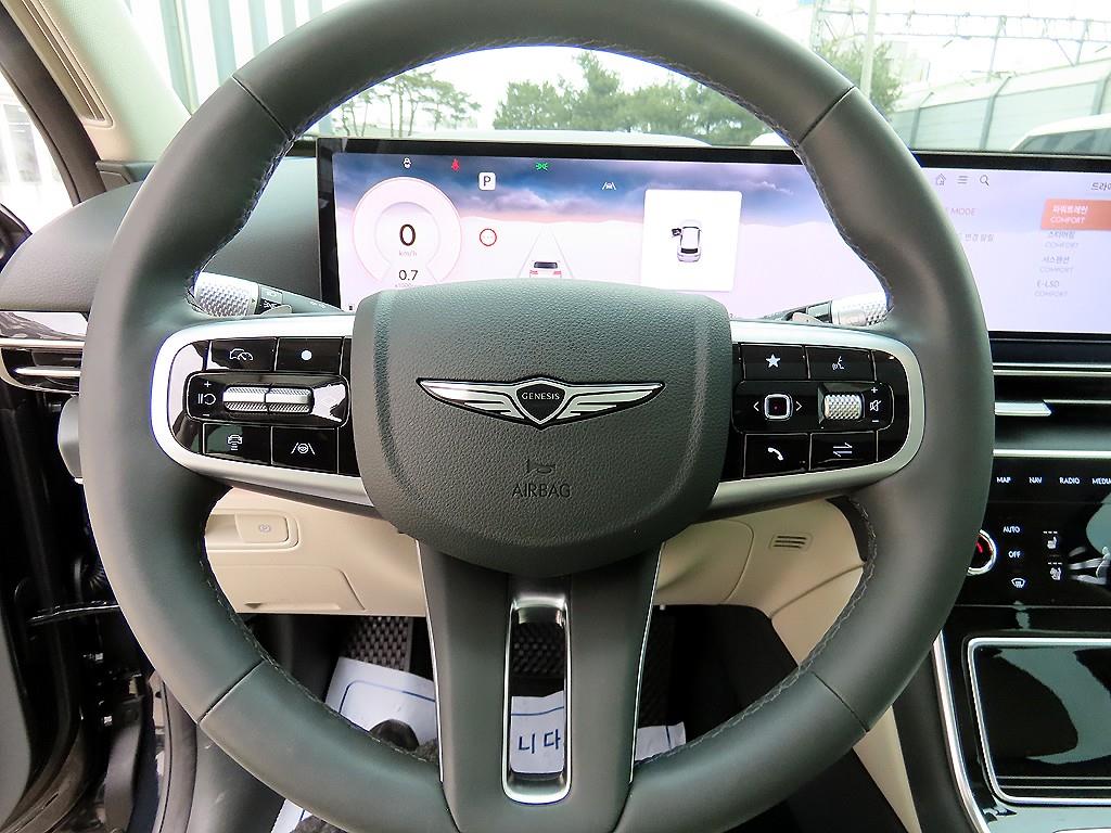 Genesis GV80 - Vista 8