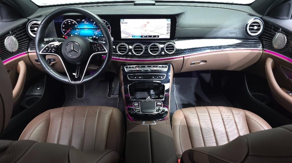 Mercedes Benz E class - Vista 6