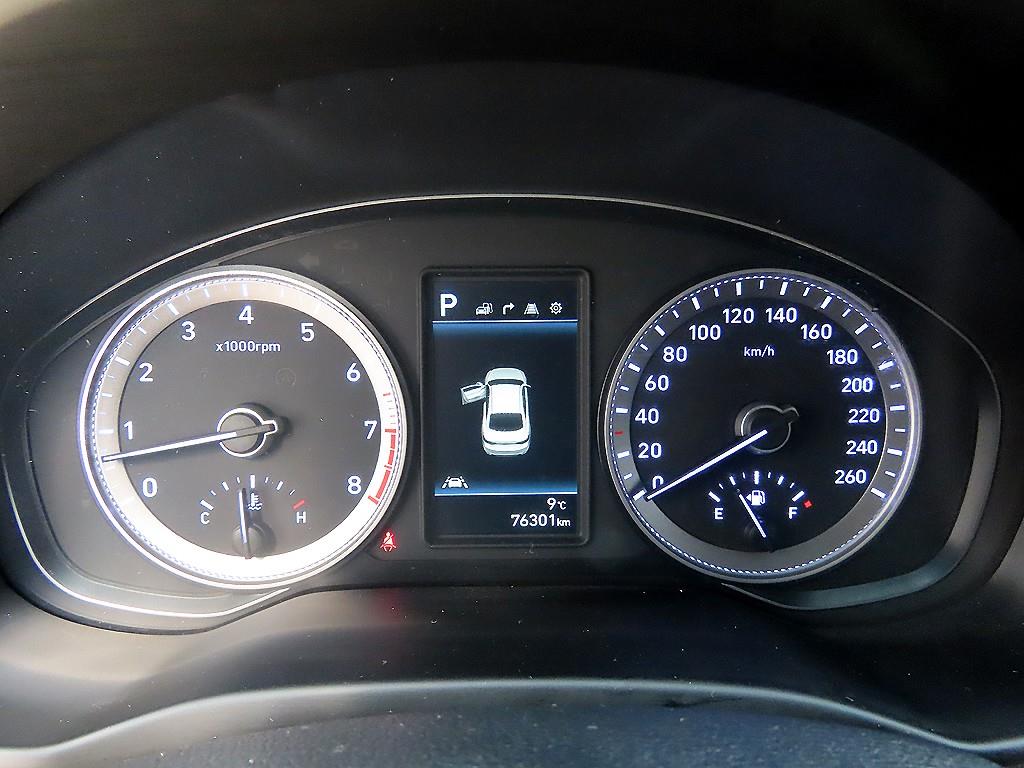 HYUNDAI Grandeur - Vista 9