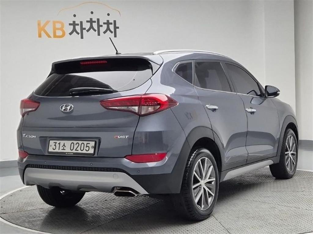 HYUNDAI Tucson - Vista 4