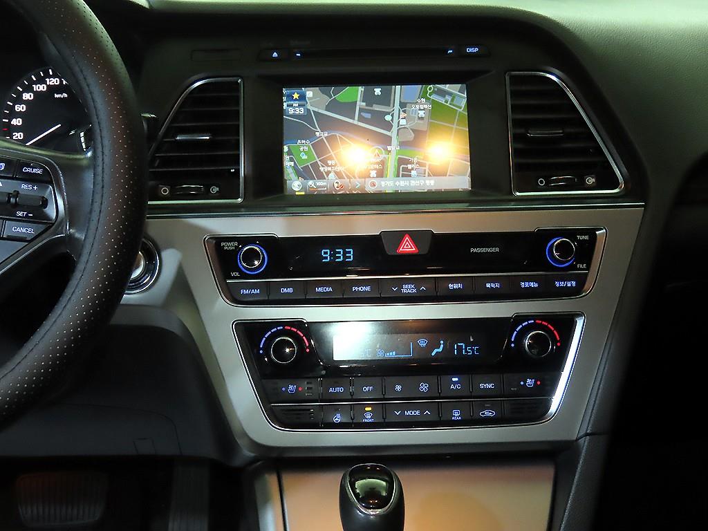 HYUNDAI Sonata - Vista 11