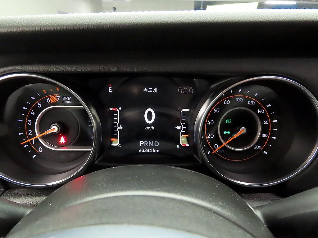 Jeep Wrangler - Vista 6