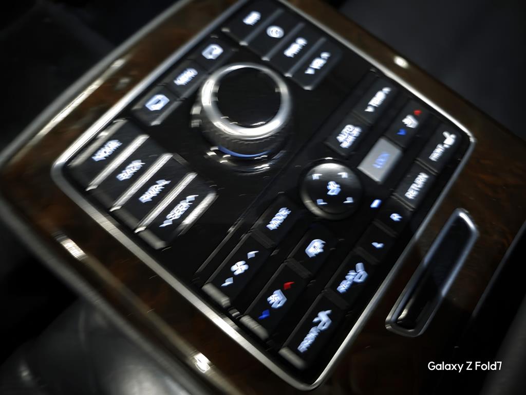 HYUNDAI Equus - Vista 7