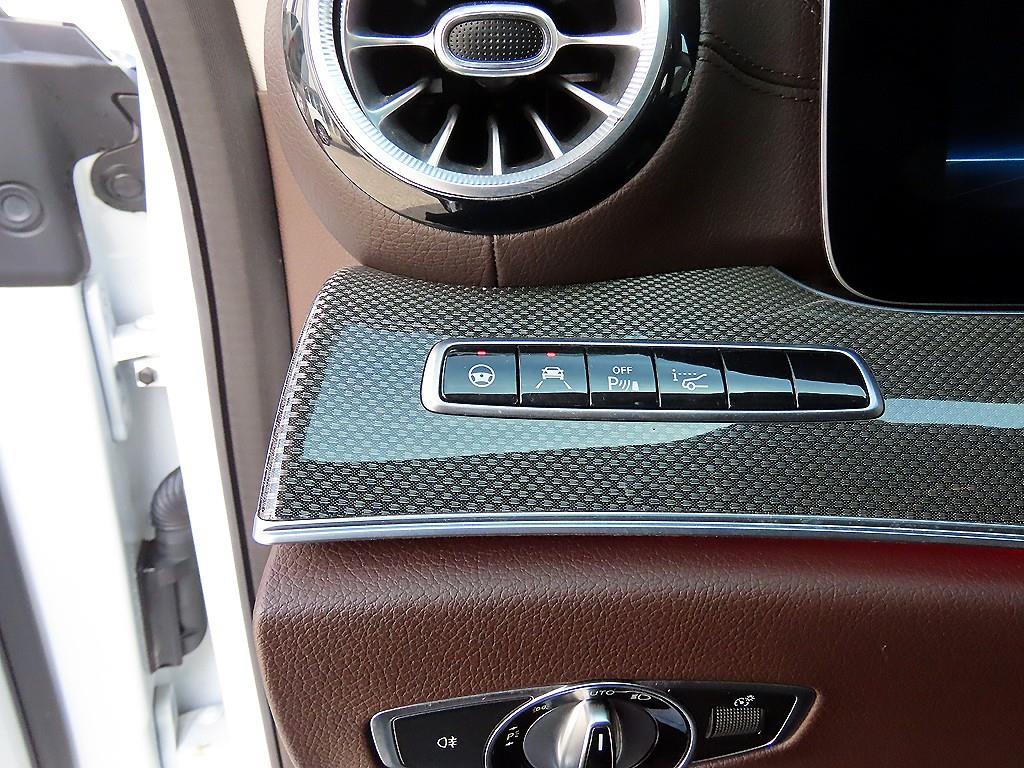 Mercedes Benz CLS Class - Vista 12