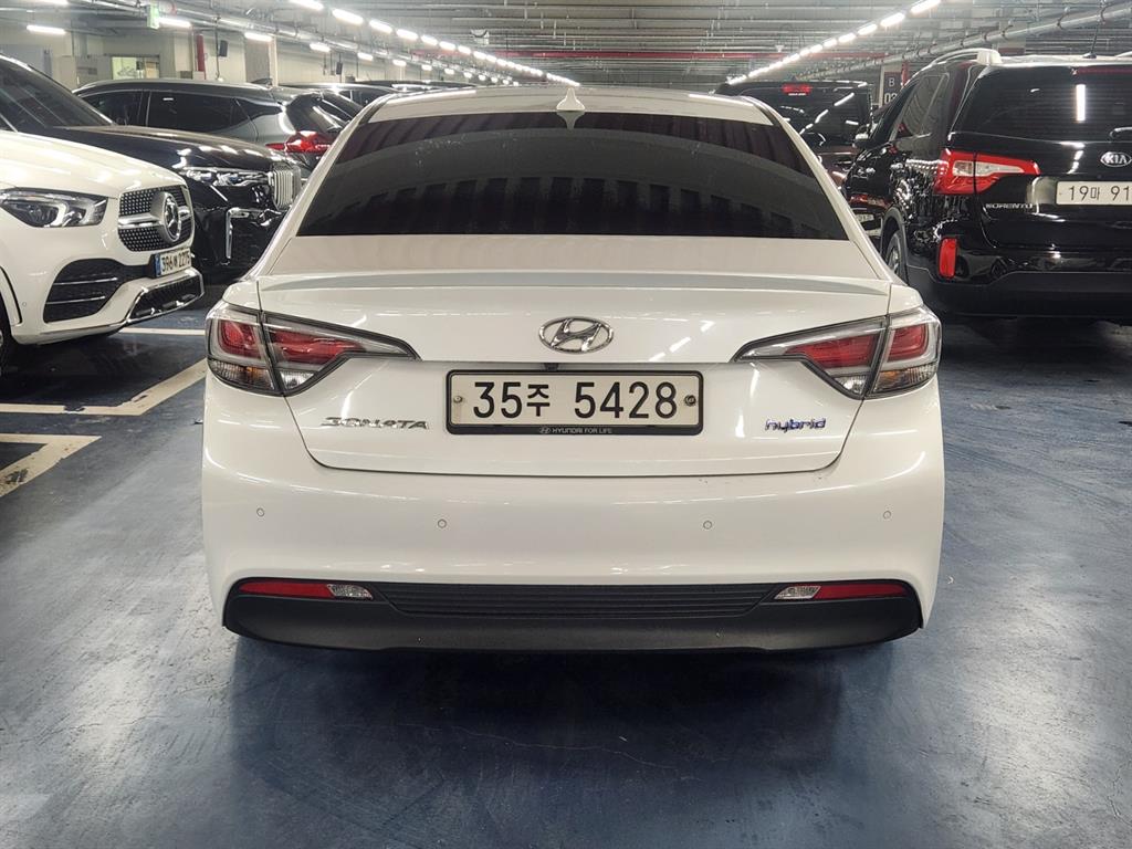 HYUNDAI Sonata - Vista 4