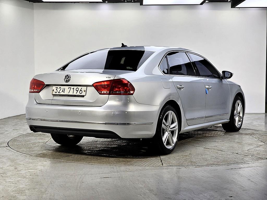 Volkswagen Passat - Vista 4