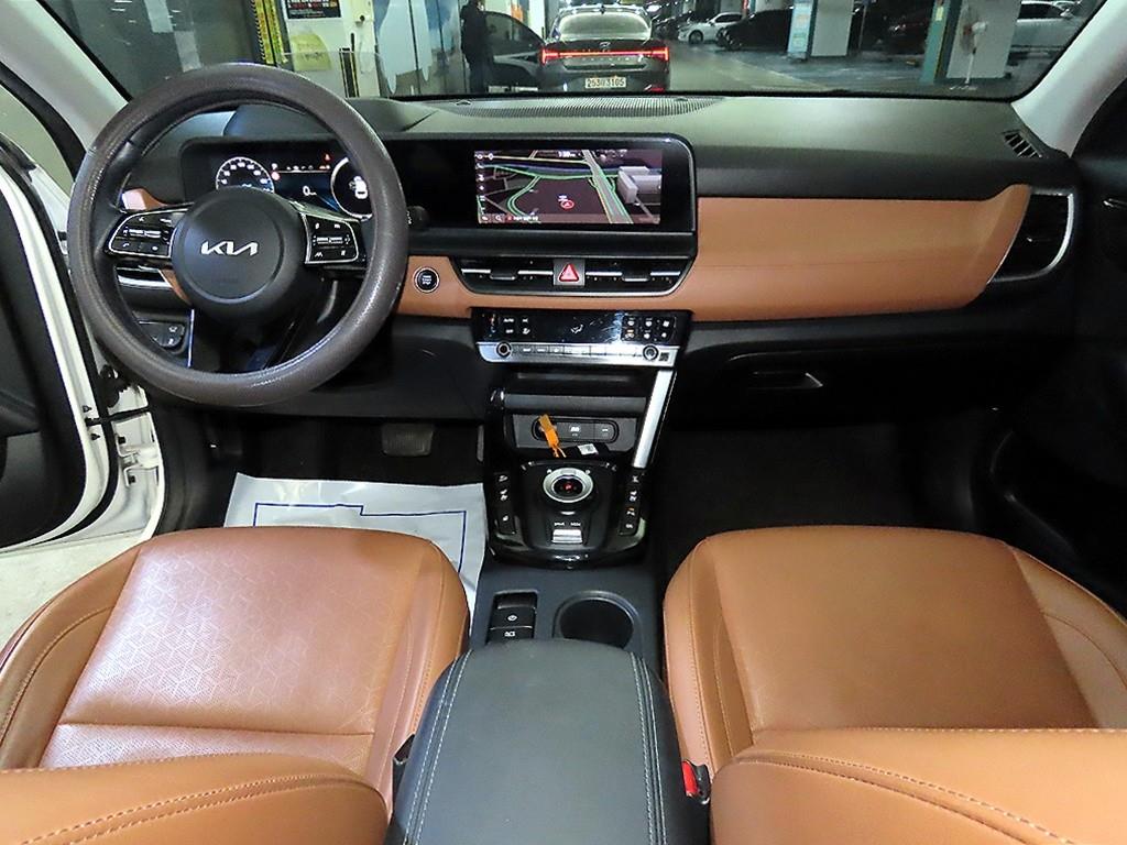 KIA Seltos - Vista 10