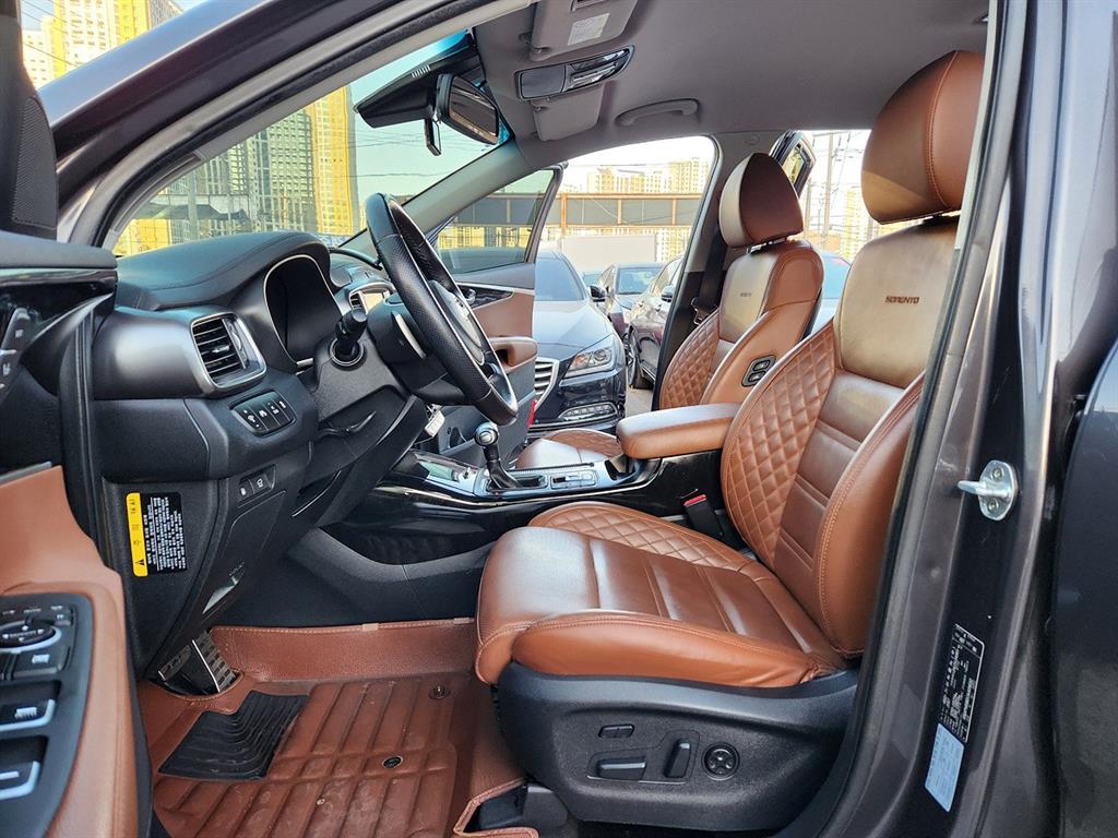 KIA Sorento - Vista 9