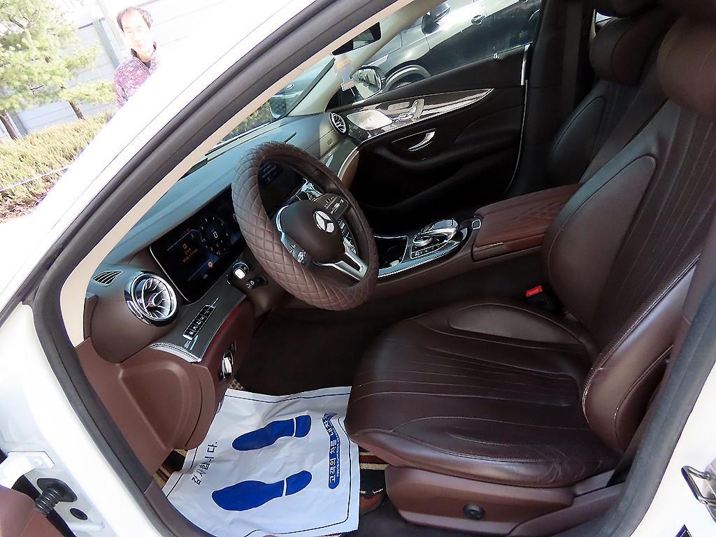 Mercedes Benz CLS Class - Vista 5