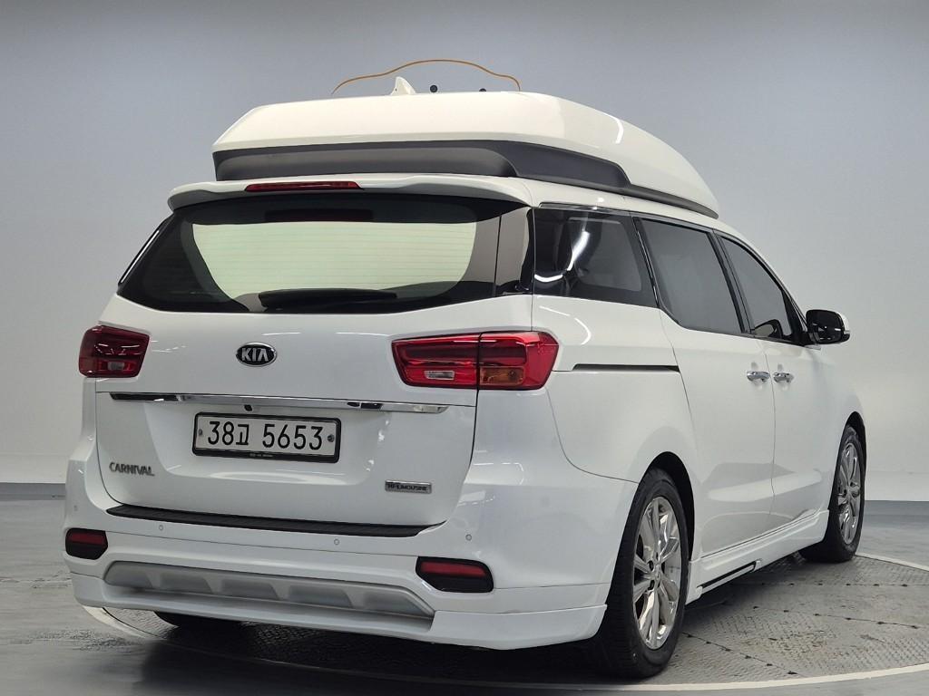 KIA Carnival - Vista 3