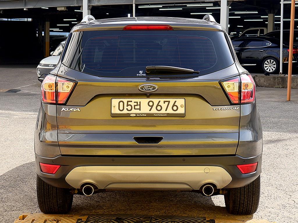Ford Kuga - Vista 5