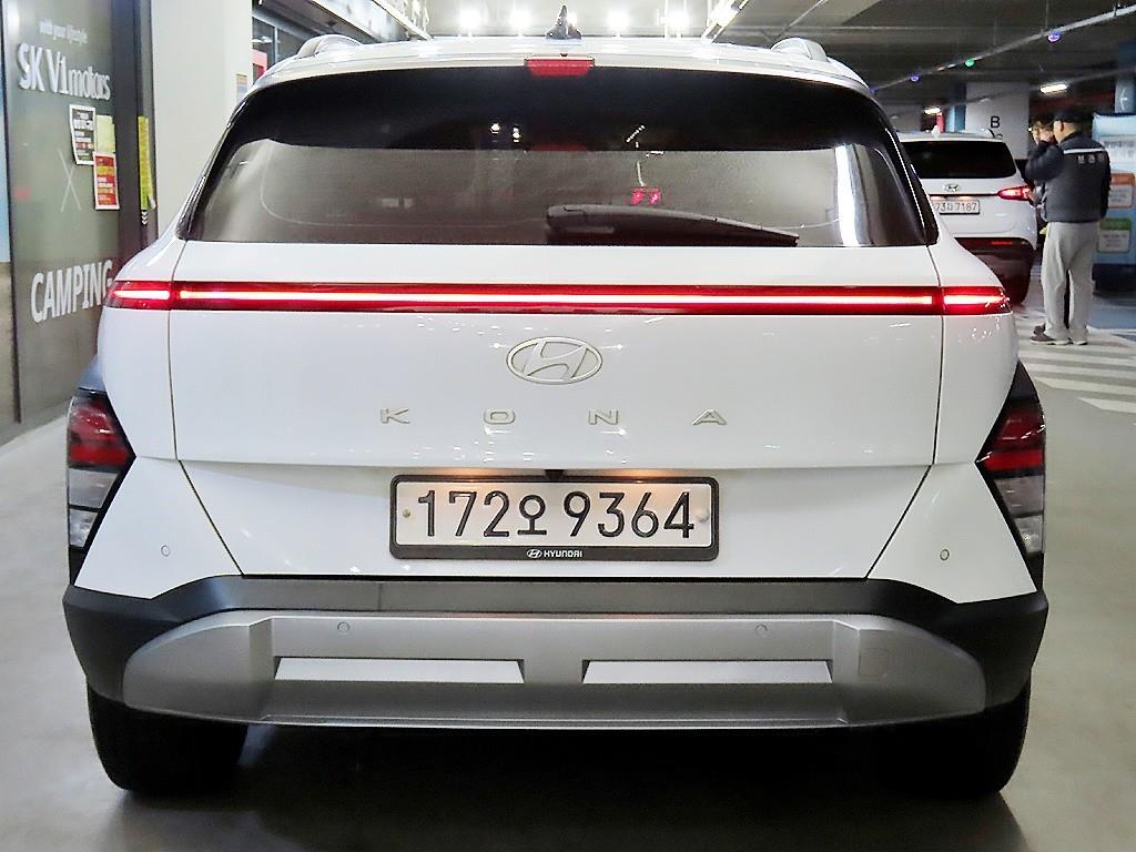 HYUNDAI Kona - Vista 4