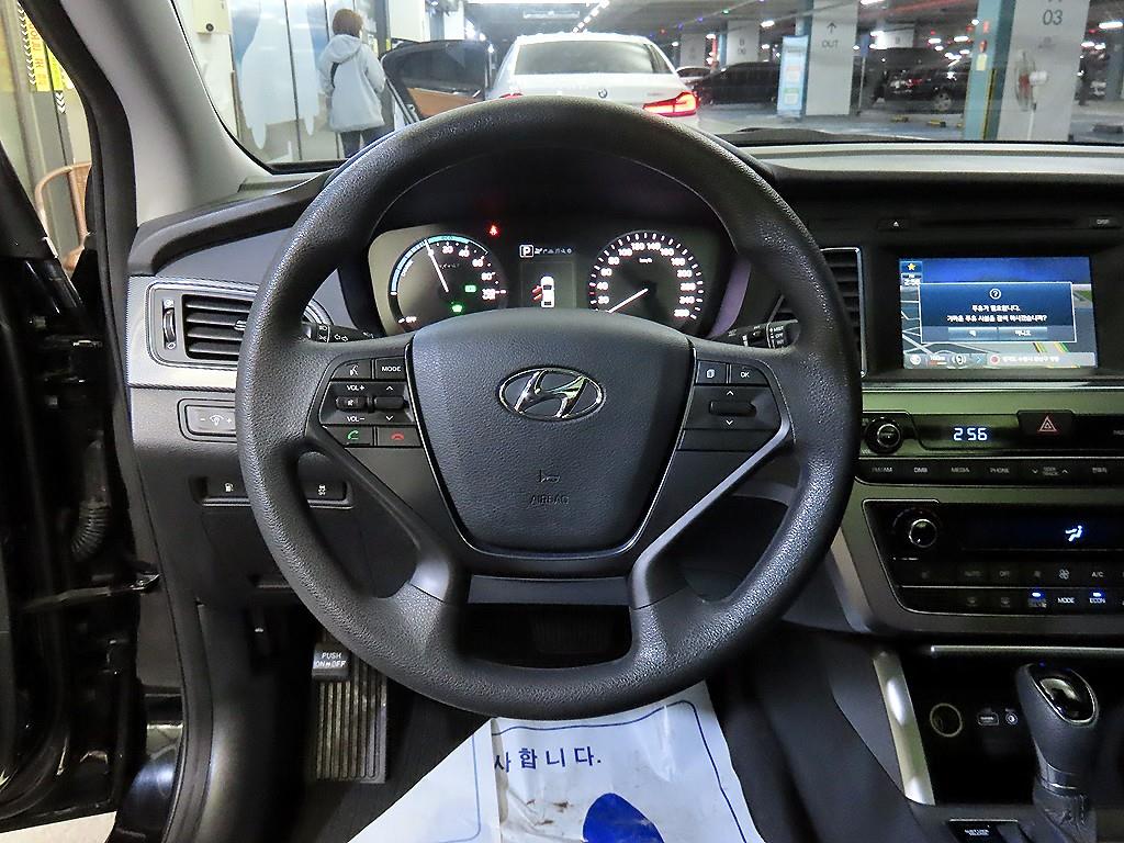 HYUNDAI Sonata - Vista 8