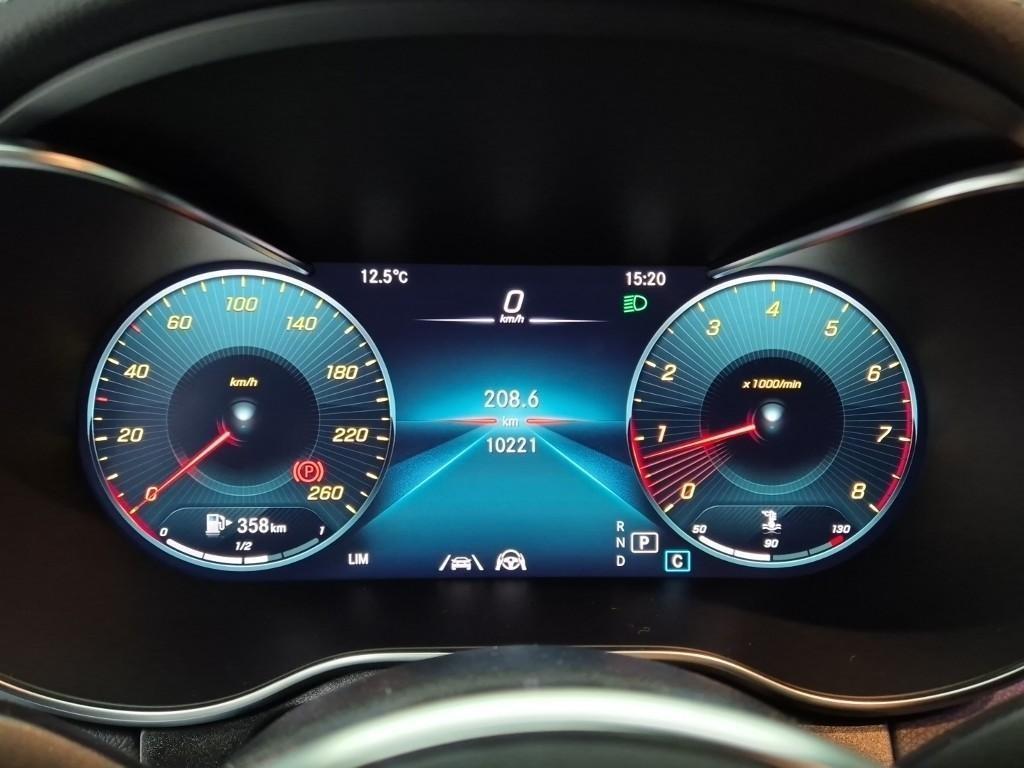 Mercedes Benz GLC Class - Vista 6