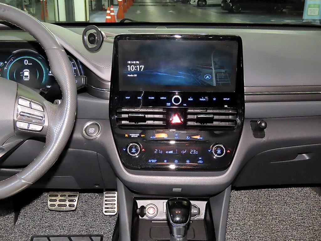 HYUNDAI Ioniq - Vista 11