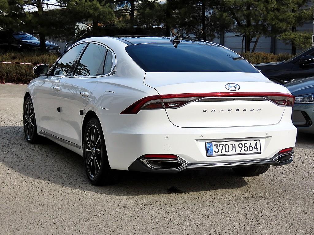 HYUNDAI Grandeur - Vista 3