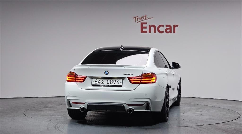 BMW 4 Series - Vista 4