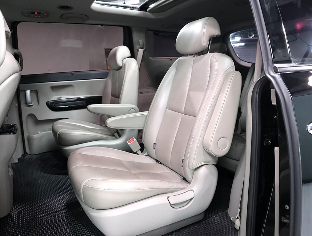 KIA Carnival 2019 Negro - Importación desde Corea - HF Imports Iquique - Foto 13