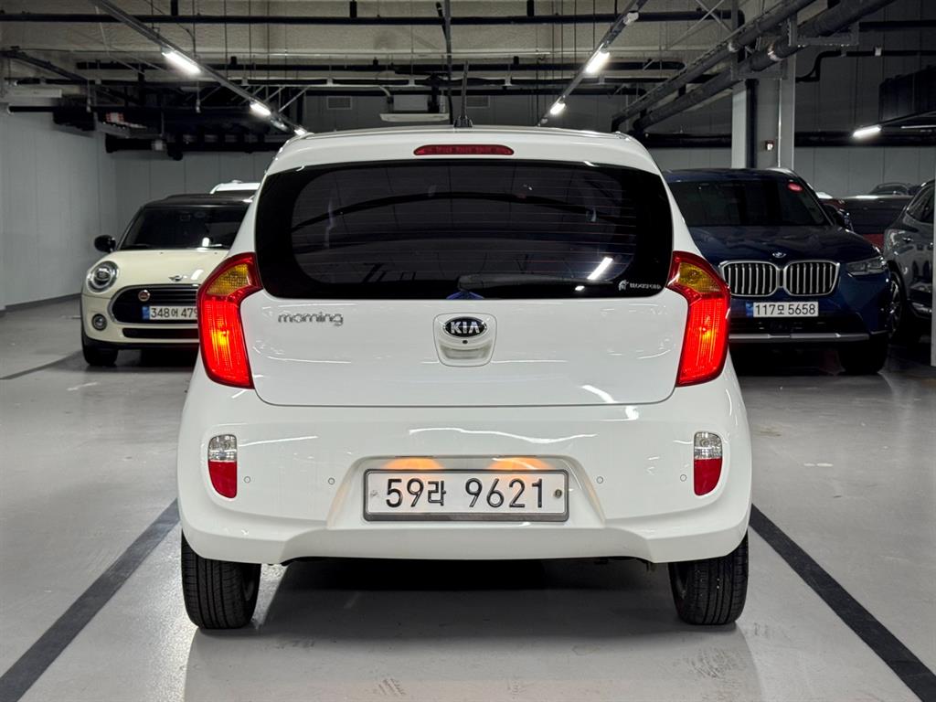 KIA Morning - Vista 4