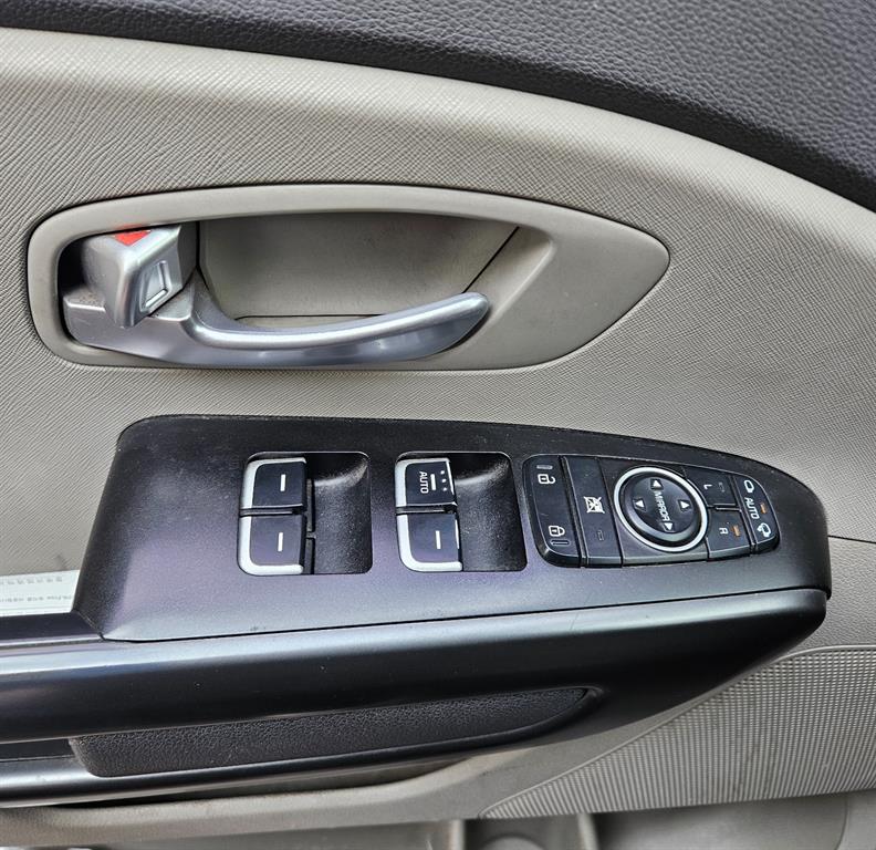 KIA Carnival 2015 Gris - Importación desde Corea - HF Imports Iquique - Foto 17