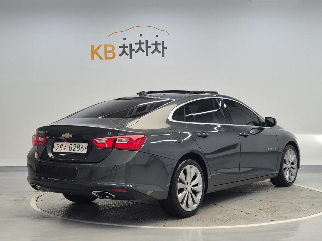 Chevrolet Malibu - Vista 3