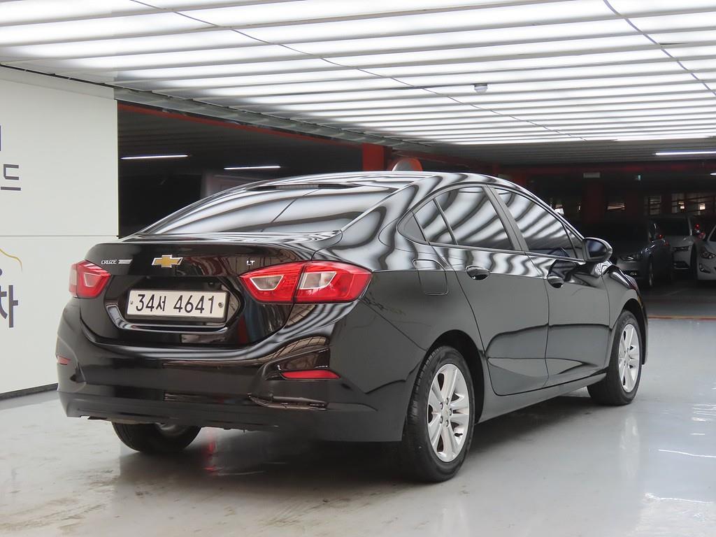 Chevrolet Cruise - Vista 4