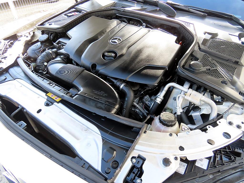 Mercedes Benz C Class 2015 Blanco - Importación desde Corea - HF Imports Iquique - Foto 19