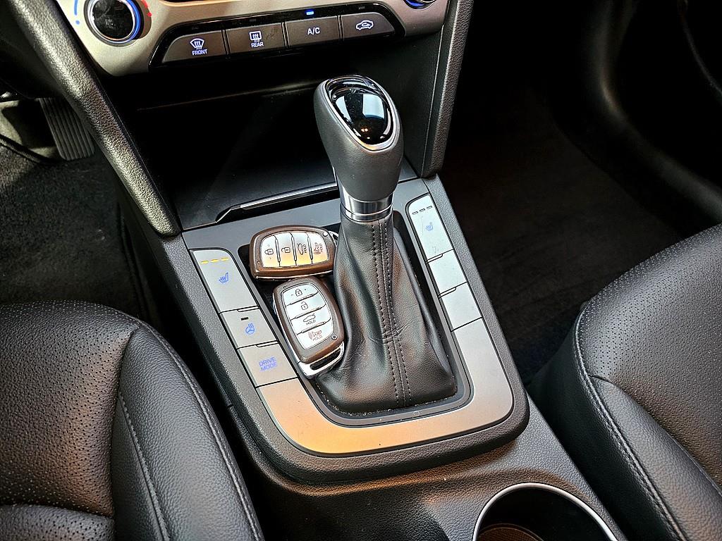 HYUNDAI Avante 2017 Rojo - Importación desde Corea - HF Imports Iquique - Foto 15