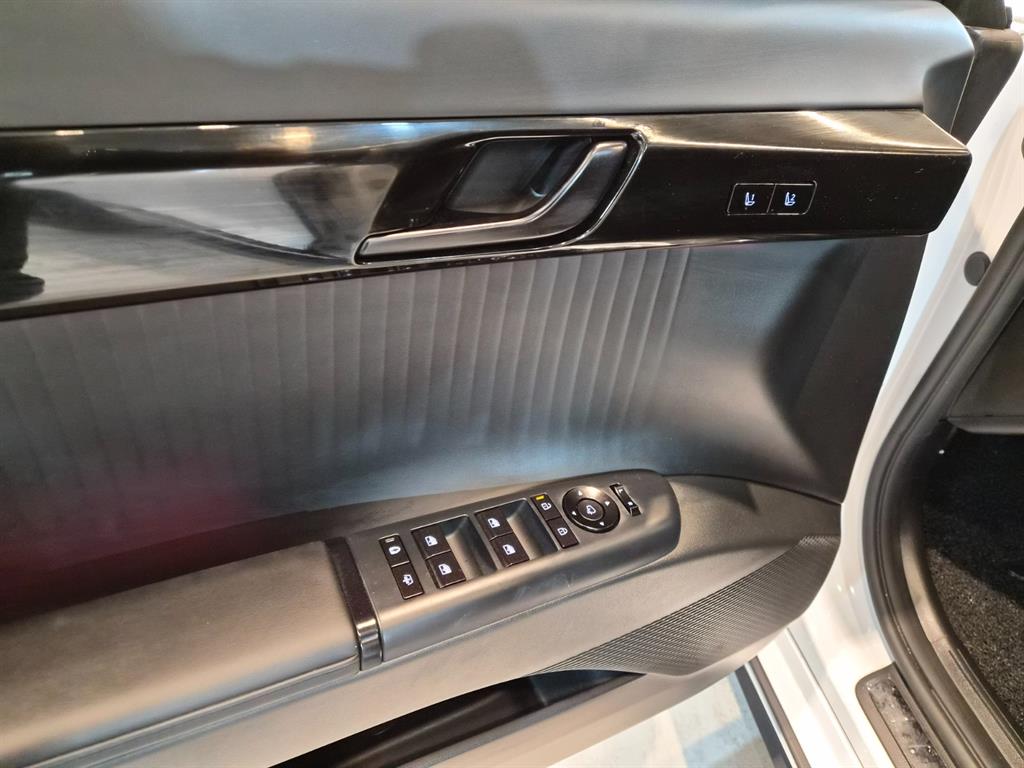 HYUNDAI Grandeur - Vista 11