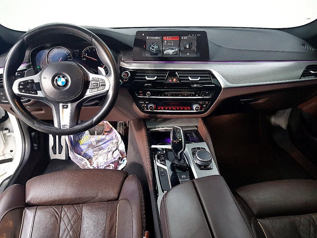 BMW 5 Series - Vista 5