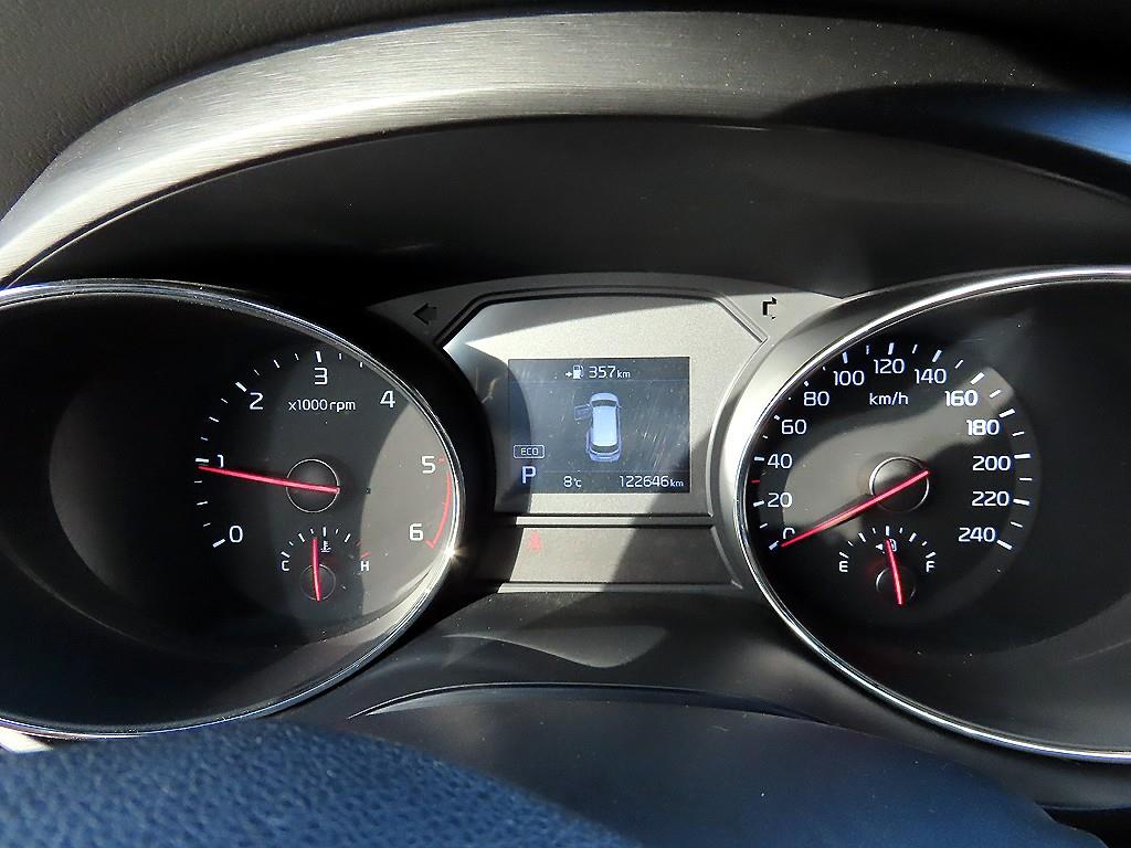 KIA Carnival - Vista 10