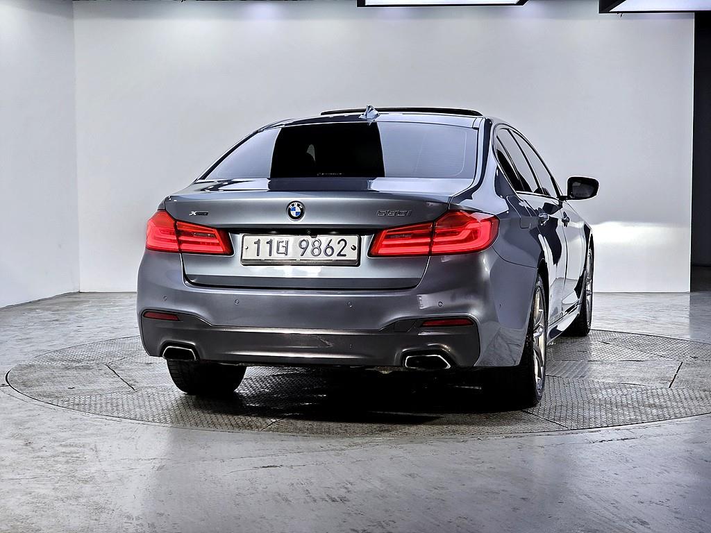 BMW 5 Series - Vista 3