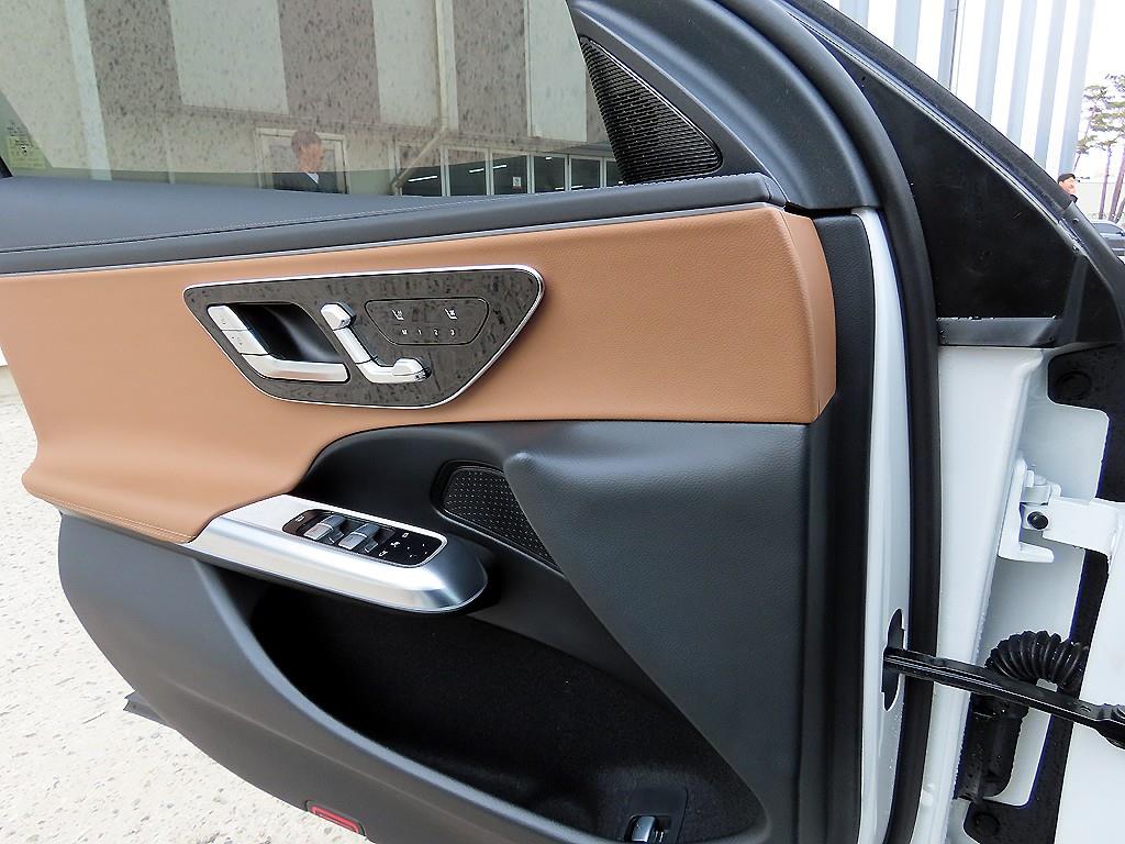 Mercedes Benz E class - Vista 11