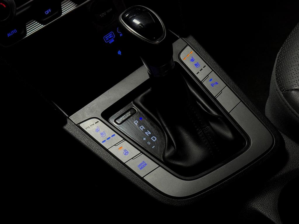 HYUNDAI Avante - Vista 12