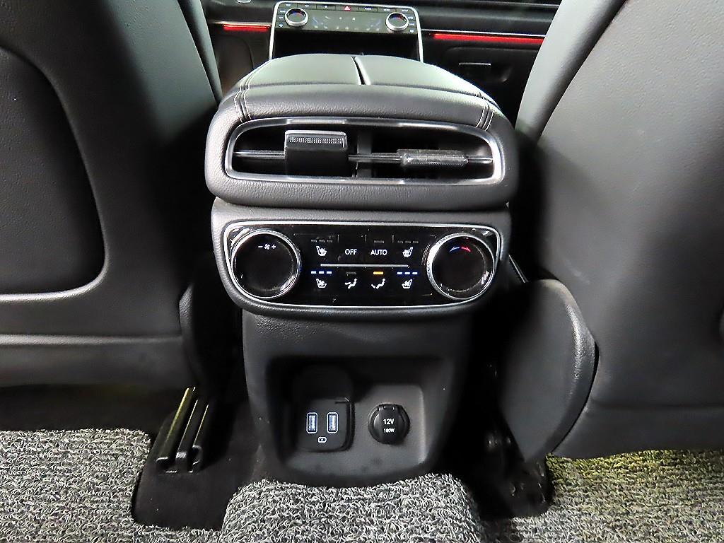 Genesis GV80 - Vista 12