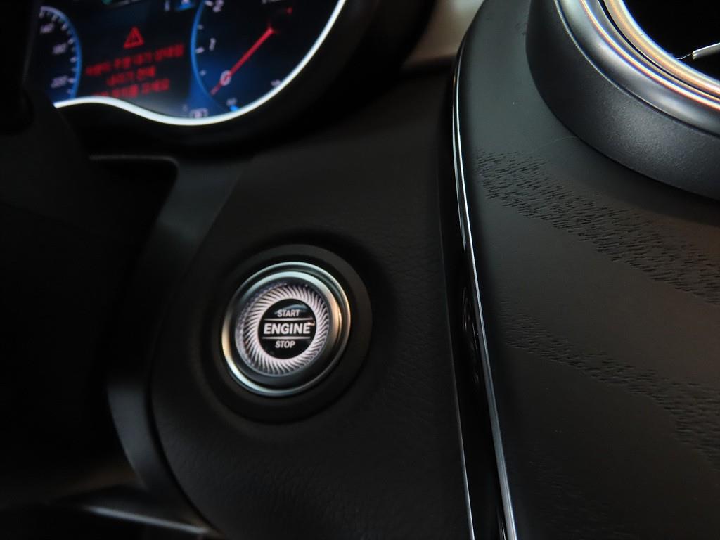 Mercedes Benz C Class 2023 Blanco - Importación desde Corea - HF Imports Iquique - Foto 14