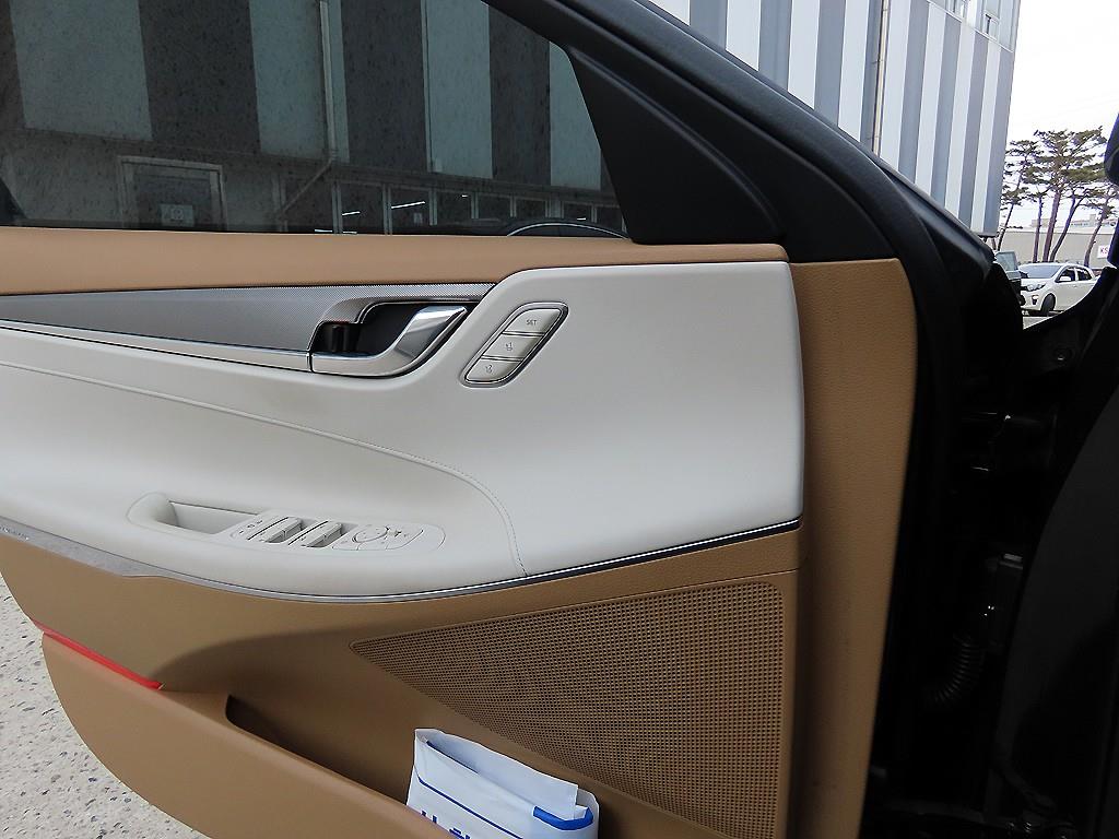 HYUNDAI Grandeur - Vista 11