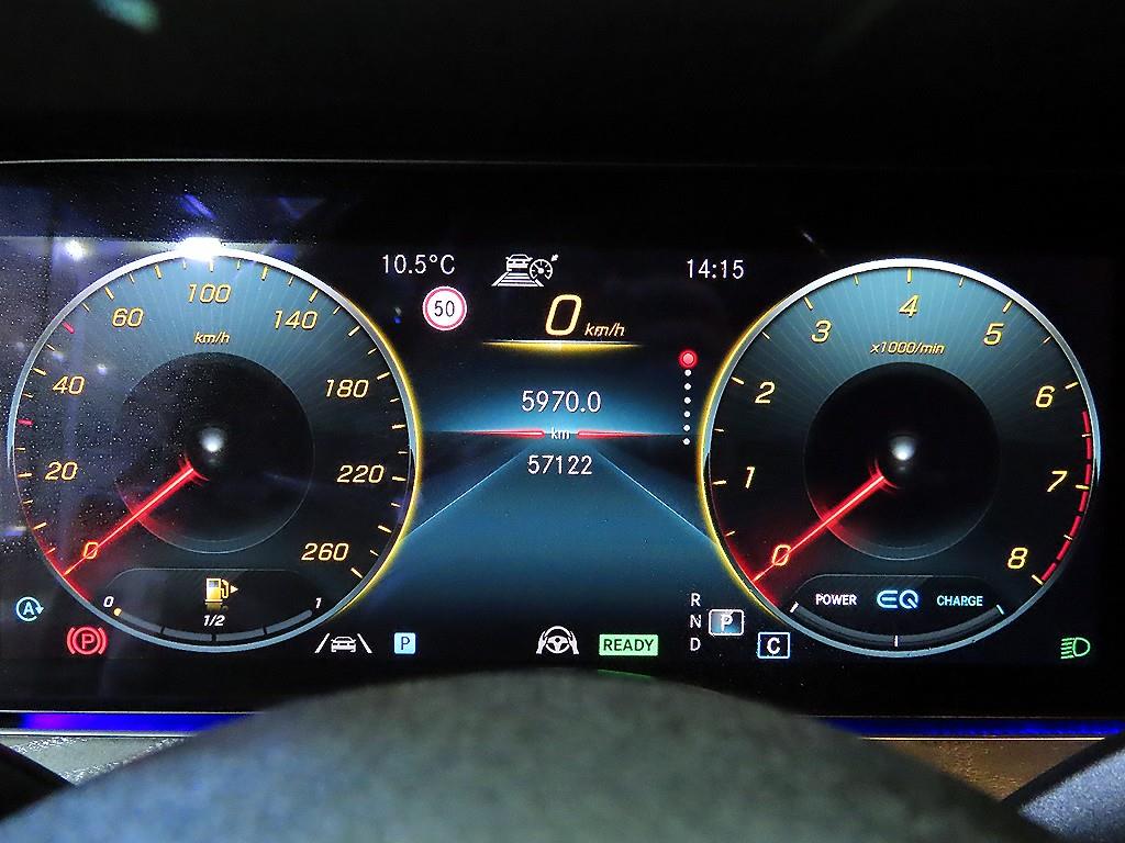 Mercedes Benz E class - Vista 9