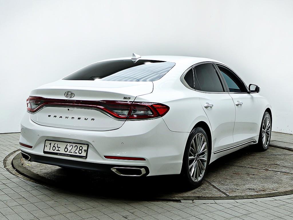 HYUNDAI Grandeur - Vista 7