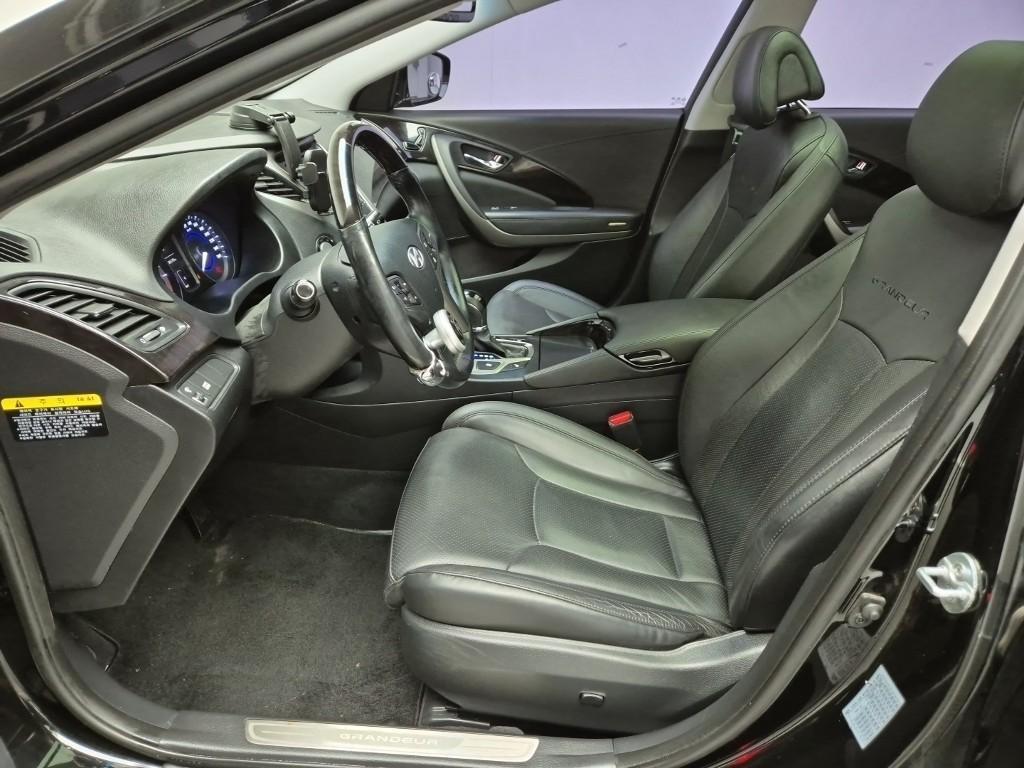 HYUNDAI Grandeur - Vista 11